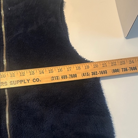 Umgee Navy Fleece Zip-Up Vest With gold zipper size large - Picture 7 of 7